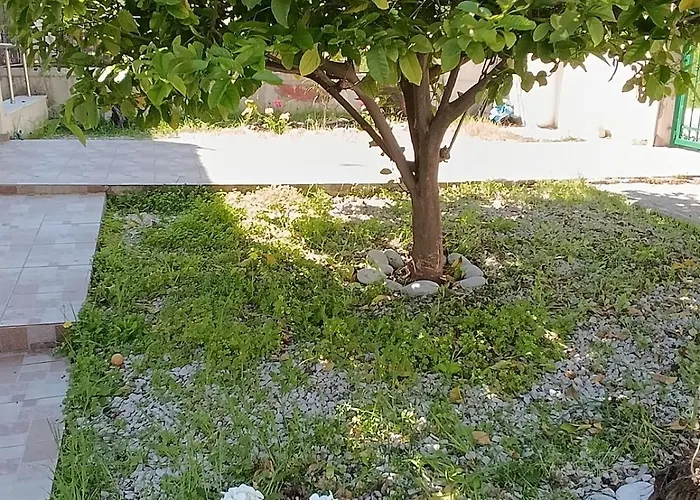 Klelia Βίλα Αφάντου